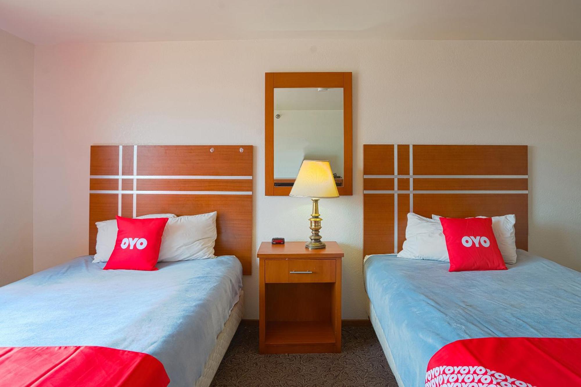 Oyo Hotel Redwood Falls Near Jackpot Casino Bagian luar foto