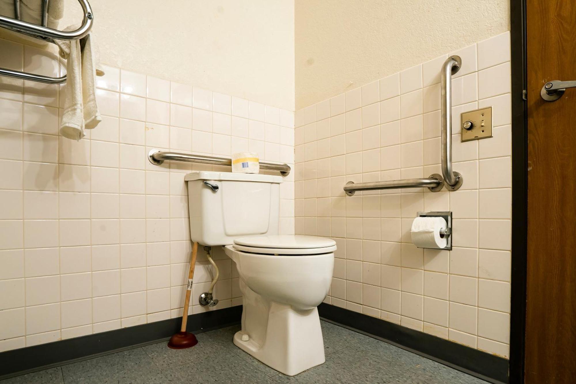 Oyo Hotel Redwood Falls Near Jackpot Casino Bagian luar foto