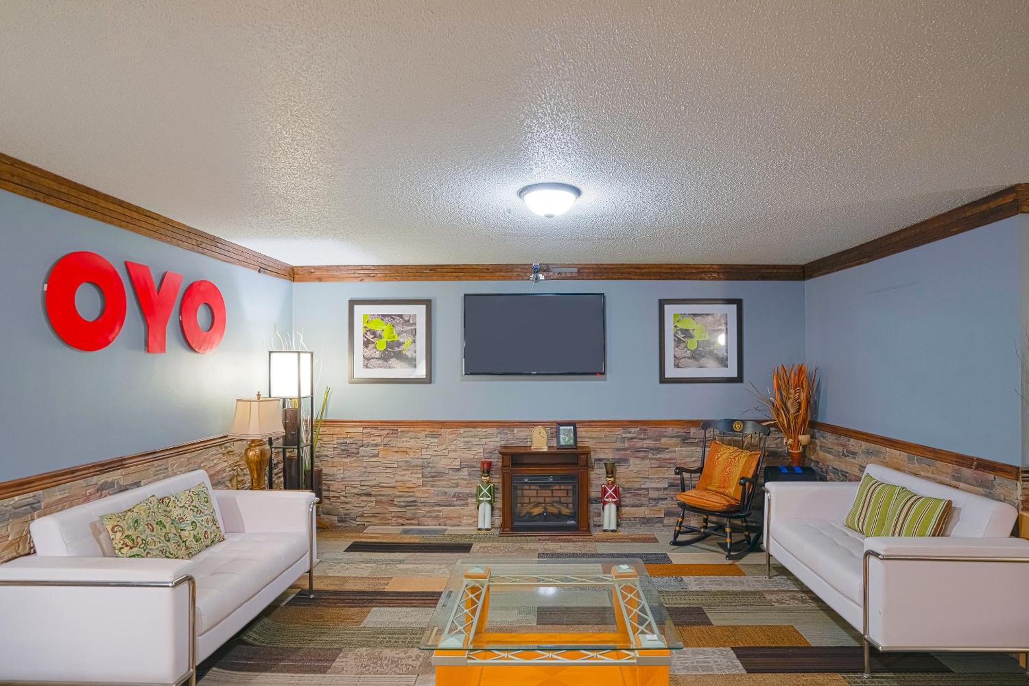 Oyo Hotel Redwood Falls Near Jackpot Casino Bagian luar foto
