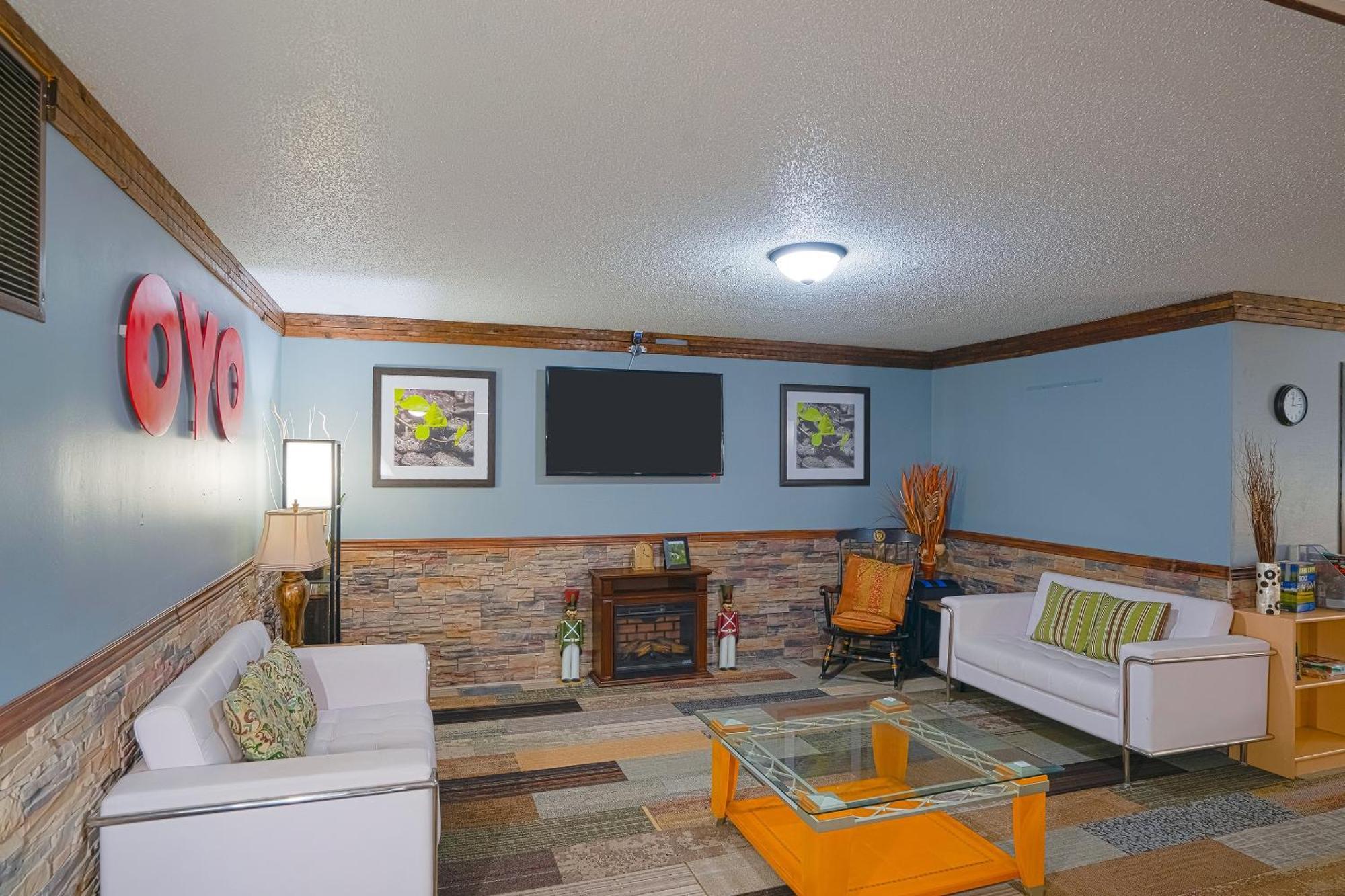 Oyo Hotel Redwood Falls Near Jackpot Casino Bagian luar foto